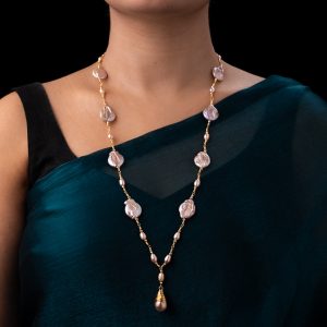 Exclusive Mother Pearl Studded Necklace